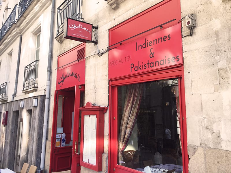 Enseigne et façade pour le restaurant Shalimar au centre ville de Nantes (44)
