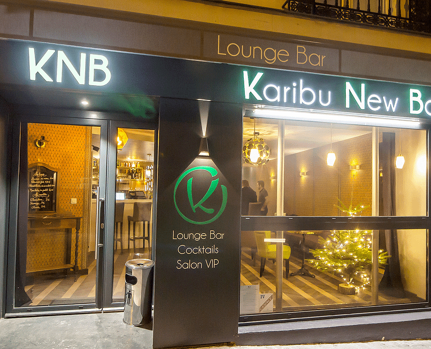 Façade KNB Lounge Bar à Nantes à côté du Radisson Blue Hotel